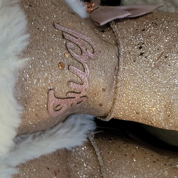 Juicy Couture Girls Rose Gold Glitter Cozy Boots Size 2M - Picture 3 of 9